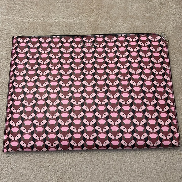 KATE SPADE LG FOX GEO STACI LAPTOP SLEEVE - Picture 1 of 4